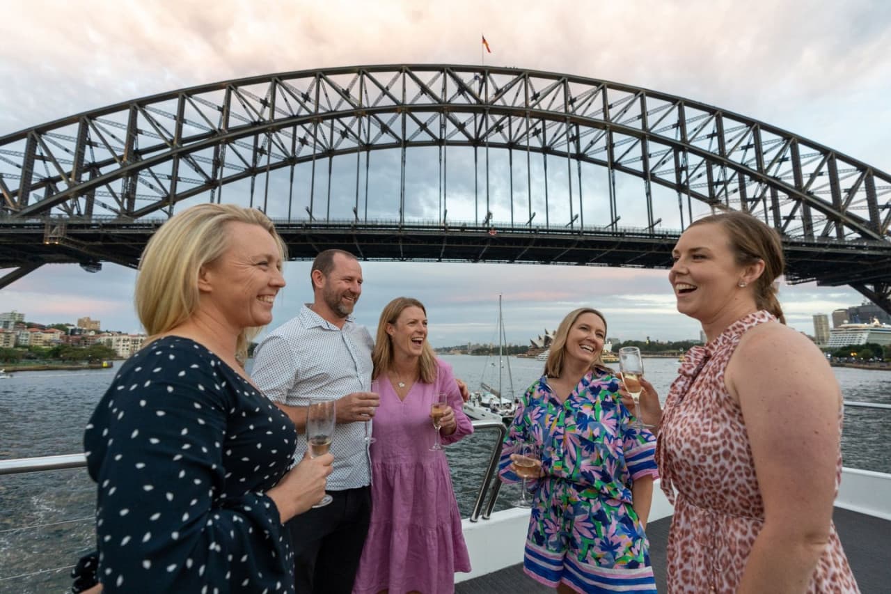 Sydney Harbour Lunch Cruise aboard Magistic Cruises from Darling Harbour - image 6